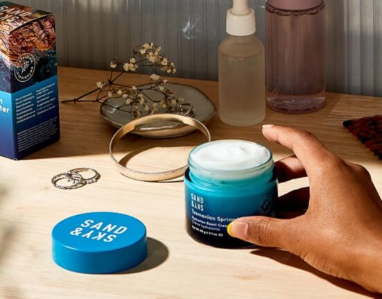15 Powerful Non Toxic Skin Care Secrets Guide!