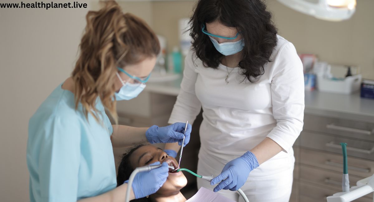 Online Marketing for Dentists - 7 Ways to Attract Patients!